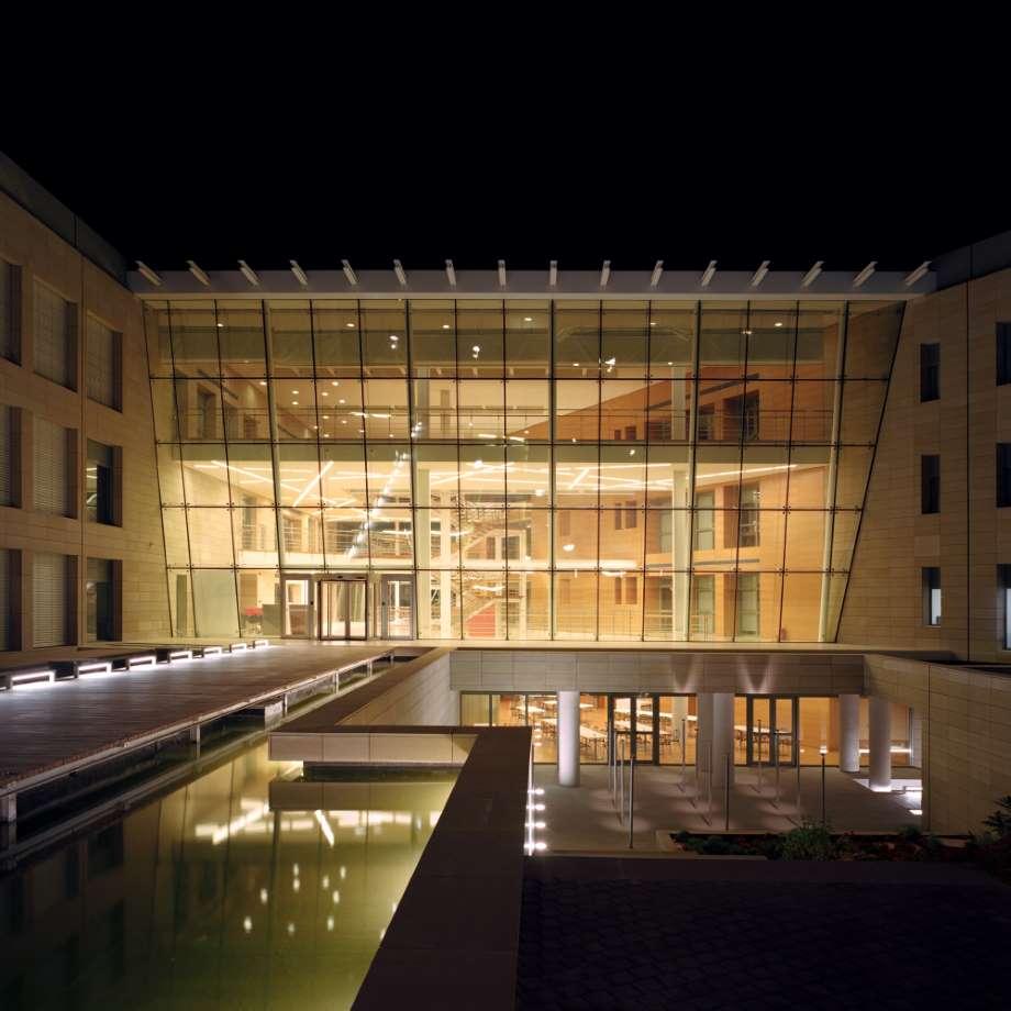 OMIKRON Headquarters - TOMBAZIS & ASSOCIATES ARCHITECTS