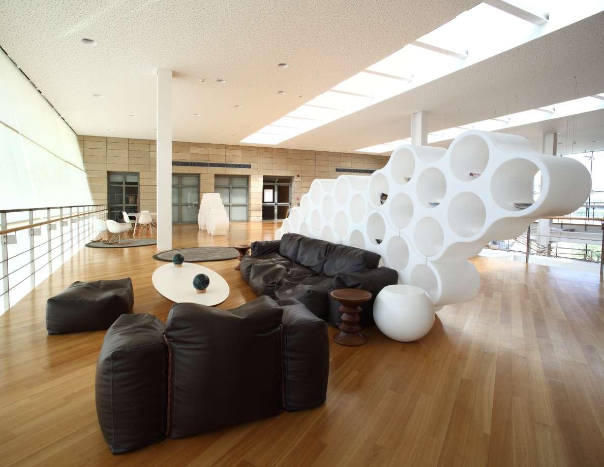 OMIKRON Headquarters - TOMBAZIS & ASSOCIATES ARCHITECTS